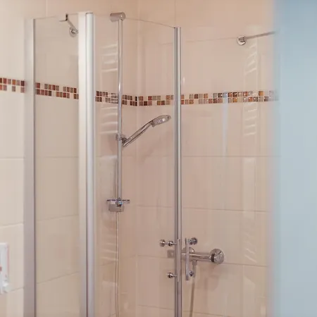 Ξενοδοχείο Arni's